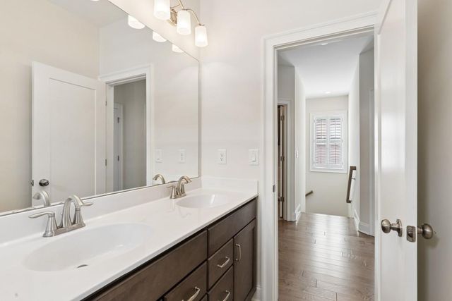 6015 Richwood Circle, Roswell, GA 30076