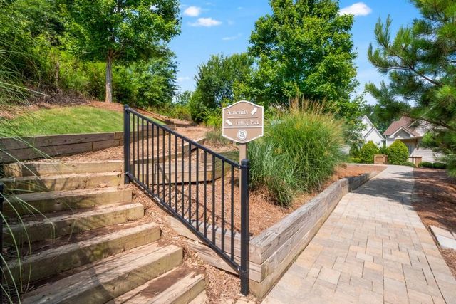 6015 Richwood Circle, Roswell, GA 30076