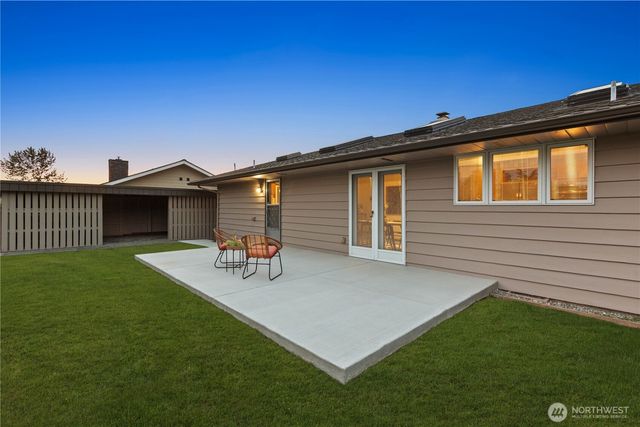 5614 66th Place SE, Snohomish, WA 98290