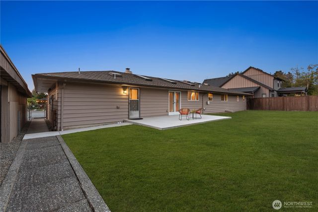 5614 66th Place SE, Snohomish, WA 98290