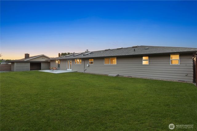 5614 66th Place SE, Snohomish, WA 98290