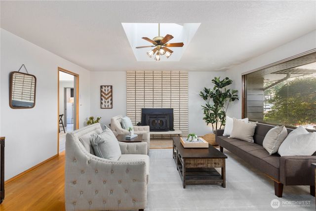 5614 66th Place SE, Snohomish, WA 98290
