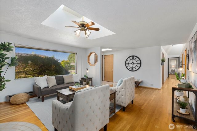 5614 66th Place SE, Snohomish, WA 98290