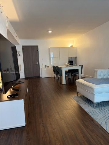 9261 E Bay Harbor Dr 607, Bay Harbor Islands, FL 33154