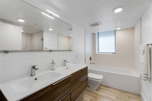 9261 E Bay Harbor Dr 607, Bay Harbor Islands, FL 33154