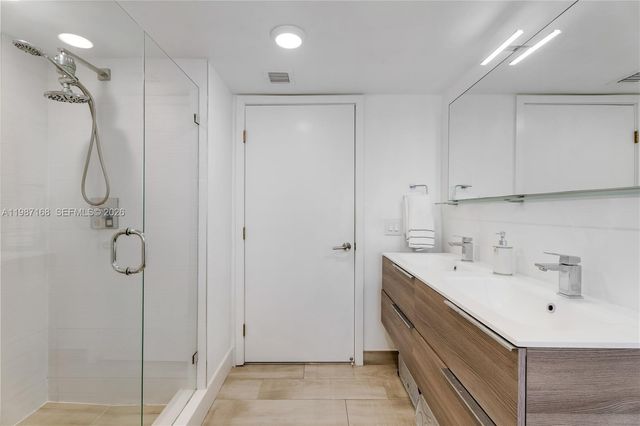 9261 E Bay Harbor Dr 607, Bay Harbor Islands, FL 33154