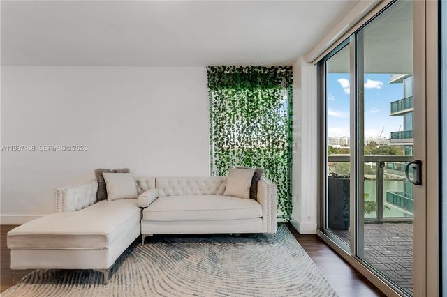 9261 E Bay Harbor Dr 607, Bay Harbor Islands, FL 33154