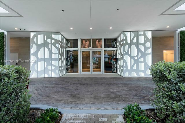 9261 E Bay Harbor Dr 607, Bay Harbor Islands, FL 33154