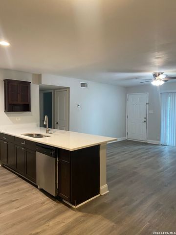 211 Routt St Apt 105, San Antonio, TX 78209