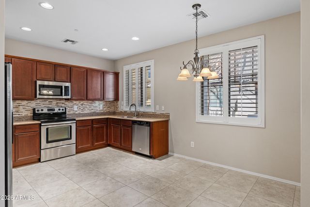 2498 E BOSTON Street, Gilbert, AZ 85295