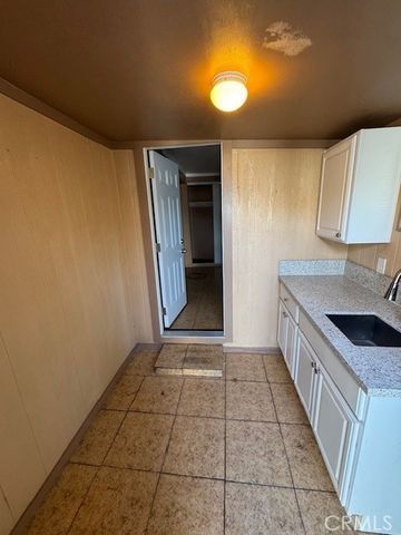 15905 S Menlo, Gardena, CA 90247