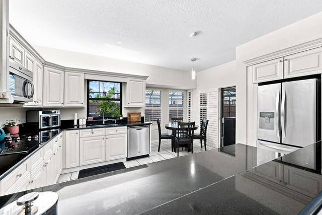 12871 La Rochelle Circle, Palm Beach Gardens, FL 33410