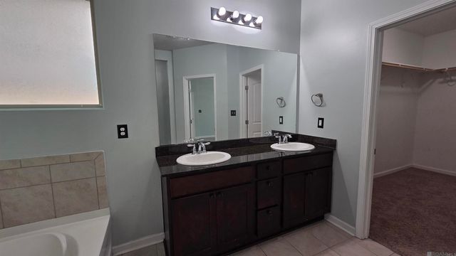 583 Fall River Dr, Baton Rouge, LA 70815