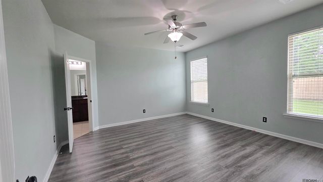 583 Fall River Dr, Baton Rouge, LA 70815