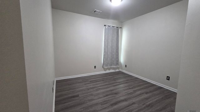 583 Fall River Dr, Baton Rouge, LA 70815