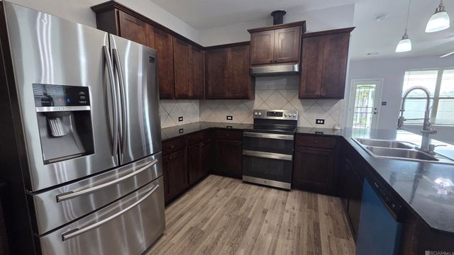 583 Fall River Dr, Baton Rouge, LA 70815