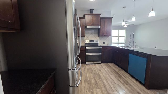 583 Fall River Dr, Baton Rouge, LA 70815