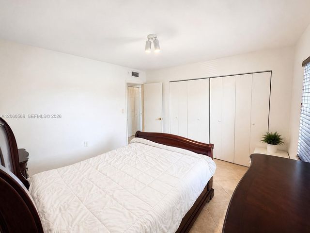 9651 SW 77th Avenue 206E, Miami, FL 33156