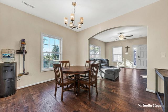2029 Heys LN, Vinton, VA 24179
