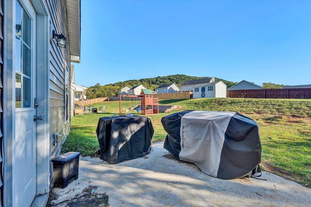 2029 Heys LN, Vinton, VA 24179
