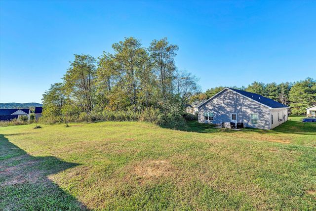 2029 Heys LN, Vinton, VA 24179