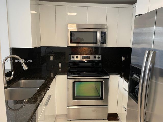 185 SE 14 Terrace 1413, Miami, FL 33131