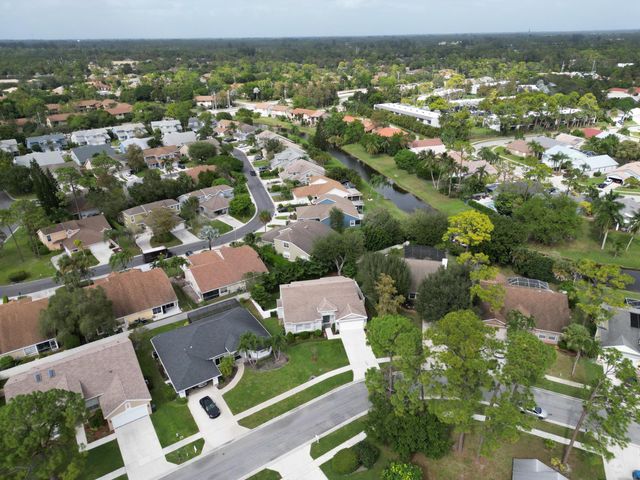 1000 Lake Breeze Drive, Wellington, FL 33414