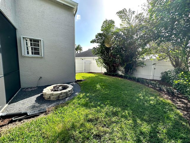 1000 Lake Breeze Drive, Wellington, FL 33414