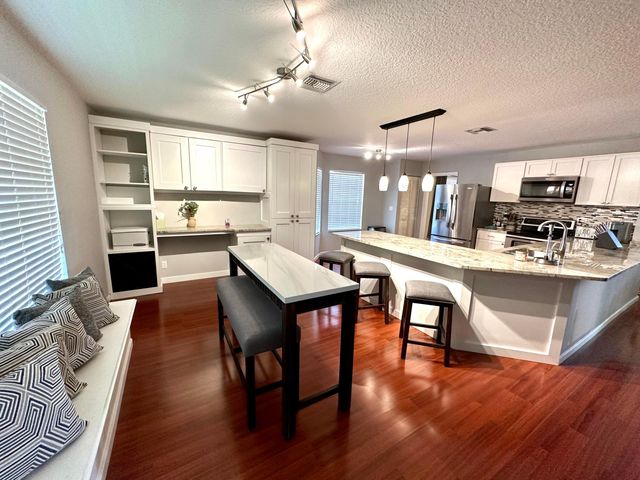 1000 Lake Breeze Drive, Wellington, FL 33414