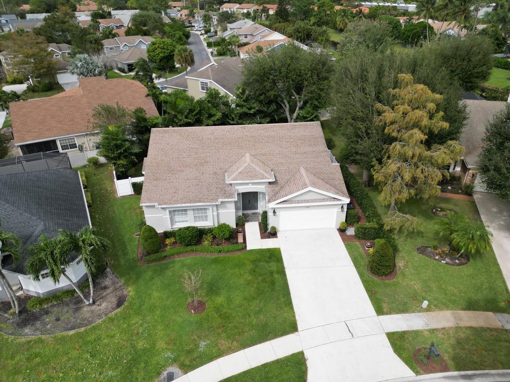 1000 Lake Breeze Drive, Wellington, FL 33414