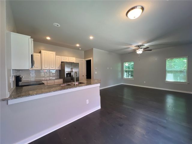 2415 SW Arbor Road, Bentonville, AR 72713
