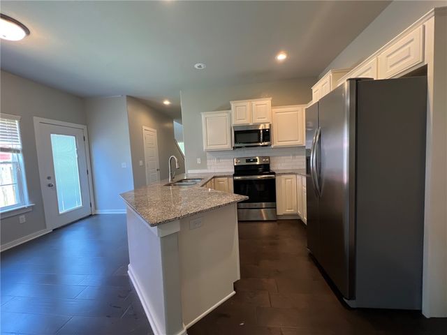2415 SW Arbor Road, Bentonville, AR 72713