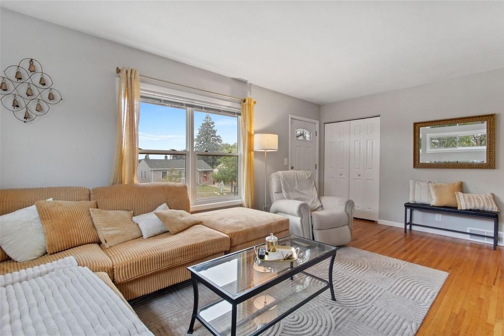 2257 Fremont Avenue E, Saint Paul, MN 55119 — photo 2