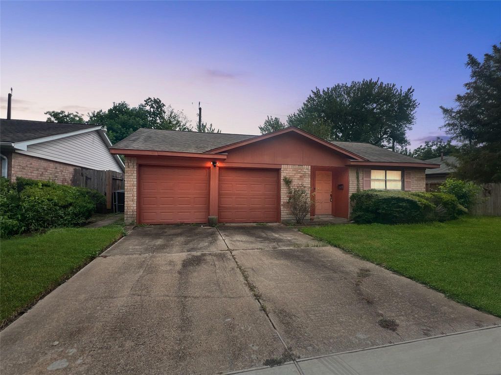 5410 Bungalow Lane, Houston, TX 77048