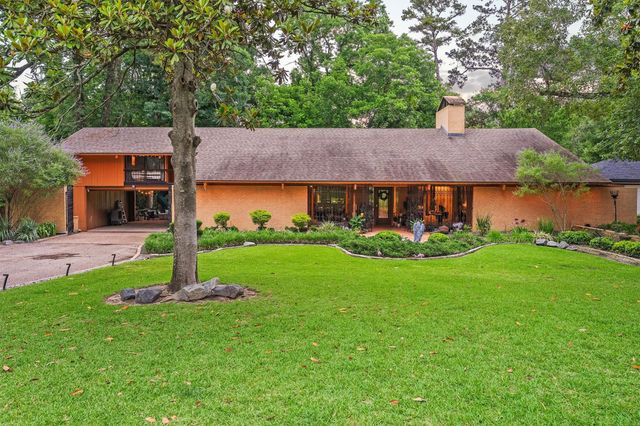 29 Winged Foot Drive, Conroe, TX 77304