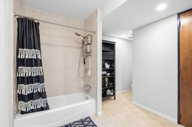 29 Winged Foot Drive, Conroe, TX 77304
