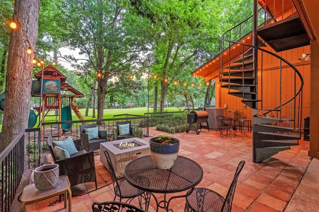 29 Winged Foot Drive, Conroe, TX 77304