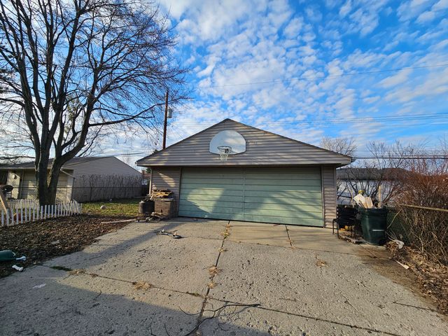 32330 Grandview Avenue, Westland, MI 48186