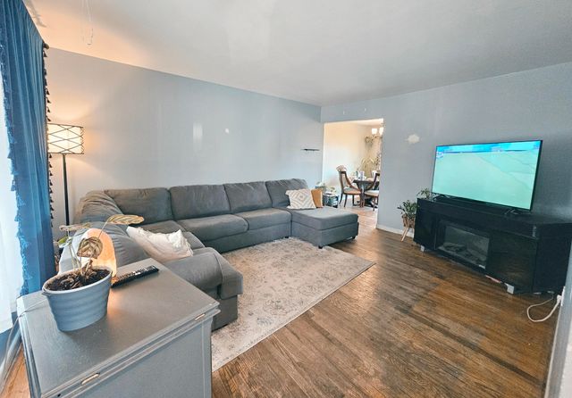 32330 Grandview Avenue, Westland, MI 48186