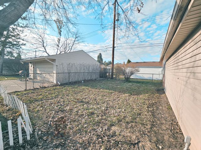 32330 Grandview Avenue, Westland, MI 48186