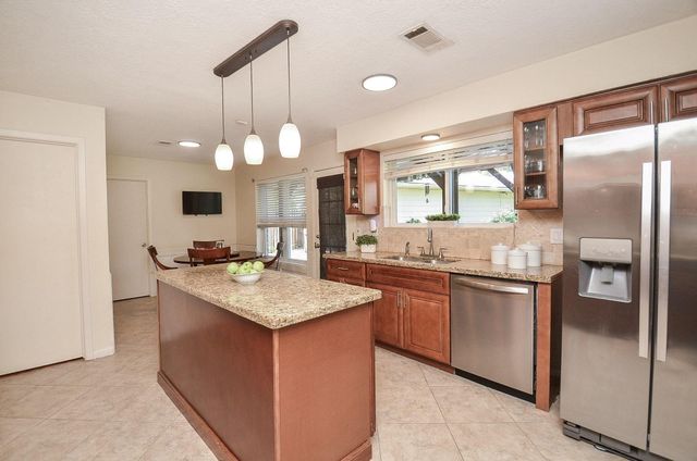 12506 Ella Lee Lane, Houston, TX 77077