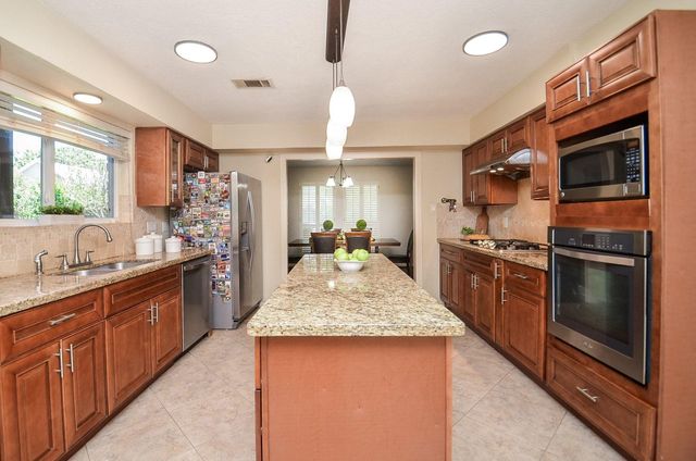 12506 Ella Lee Lane, Houston, TX 77077