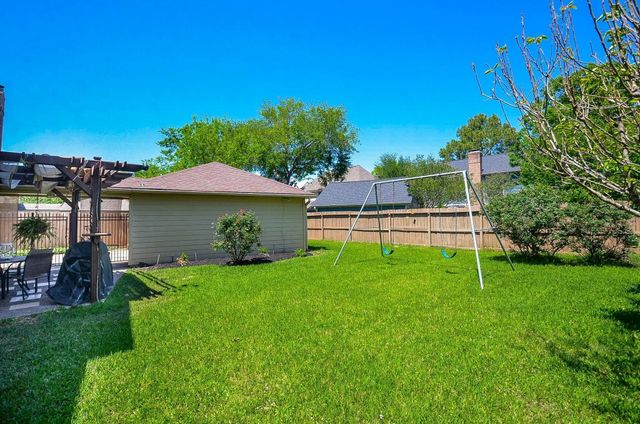 12506 Ella Lee Lane, Houston, TX 77077