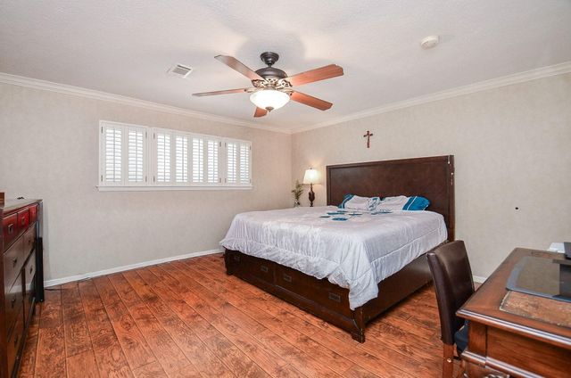 12506 Ella Lee Lane, Houston, TX 77077