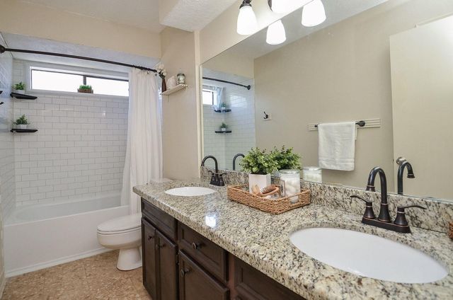 12506 Ella Lee Lane, Houston, TX 77077