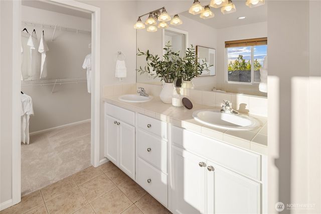 2441 31st Avenue NE, Issaquah, WA 98029