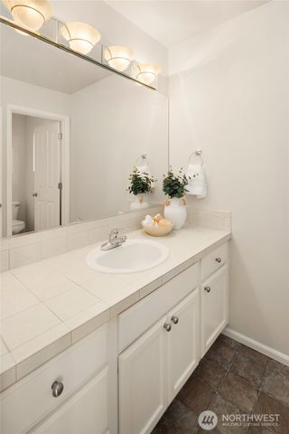 2441 31st Avenue NE, Issaquah, WA 98029