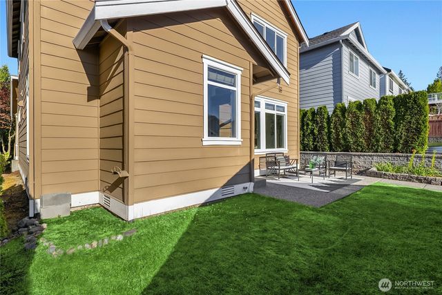 2441 31st Avenue NE, Issaquah, WA 98029