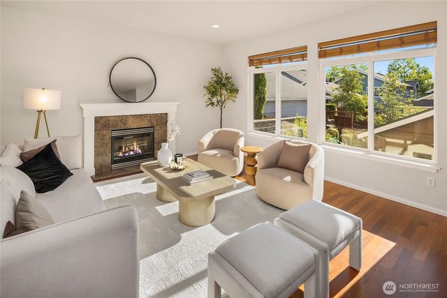 2441 31st Avenue NE, Issaquah, WA 98029