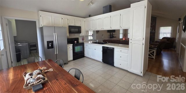 172 Oak Haven Drive 38, Statesville, NC 28625